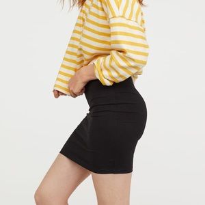 Basic H&M stretchy coral bodycon miniskirt